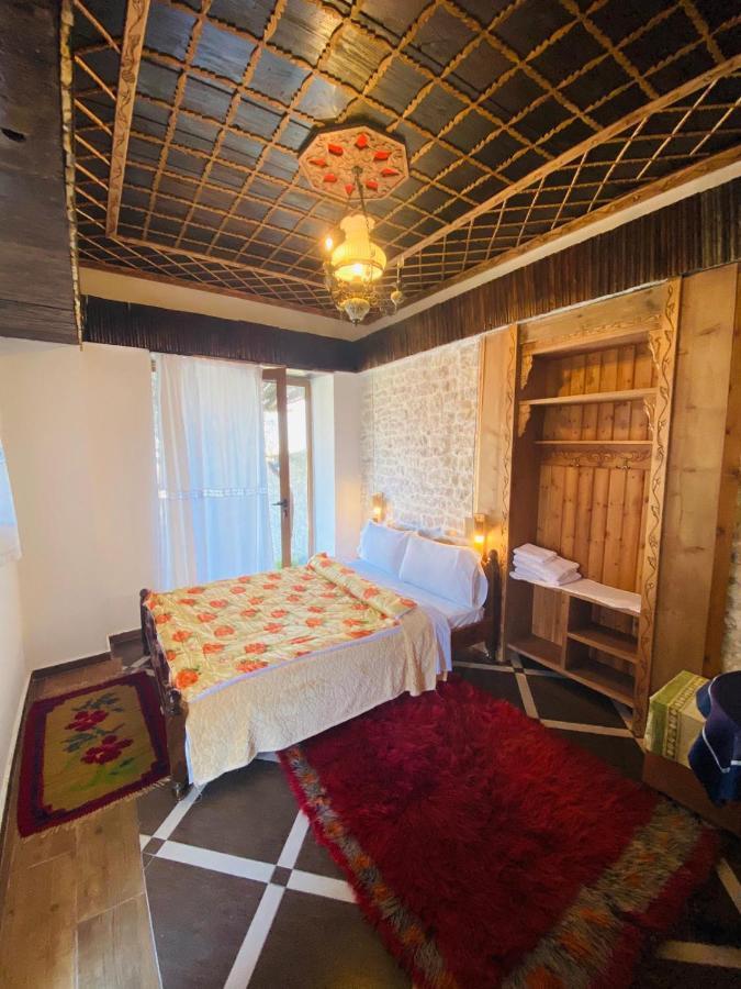 Guesthouse Mele ジロカストラ エクステリア 写真